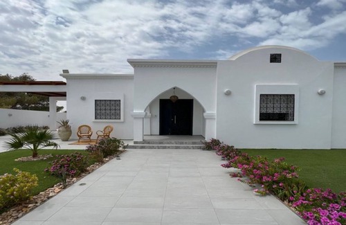 Erriadh Villa | Villa Siyana: Guest Rated 10/10 with Ocean View & Pool