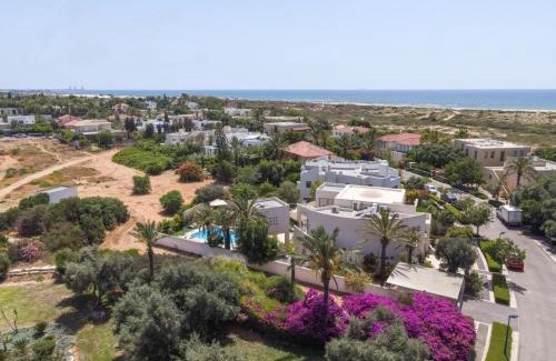 Netanya Villa | Indulge in Villa Sky Garden: Oceanfront Paradise Awaits