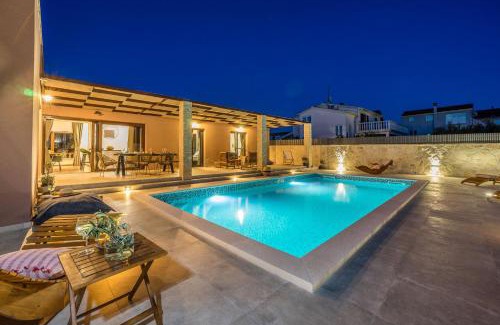 Bibinje Villa | Villa Skyfall: 4-Star Oceanfront Retreat with Pool