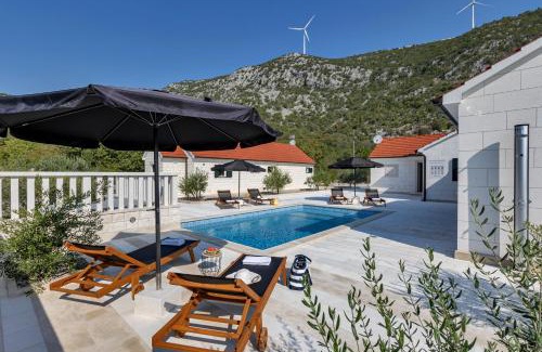 Seoca Villa | Experience Villa Smokva and Višnja at Resort Moja Stina