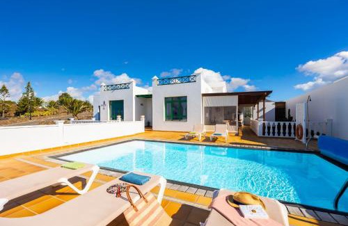 Las Brenas Villa | Villa Sol Y Mar: Family-Friendly Retreat with Pool & 9.3 Rating