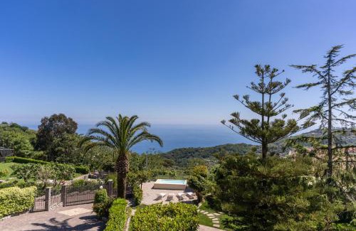 Sant'Agata sui Due Golfi Villa | Villa Solatia: Oceanfront Oasis with Pool and Hot Tub
