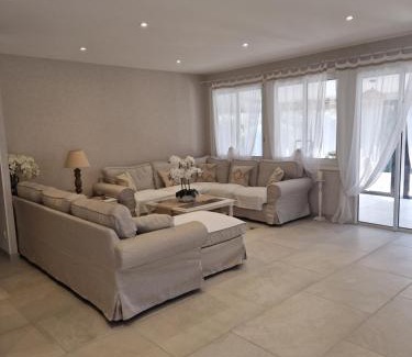 La Seyne-sur-Mer Villa | Experience the Serenity at Villa Soleil et Douceur