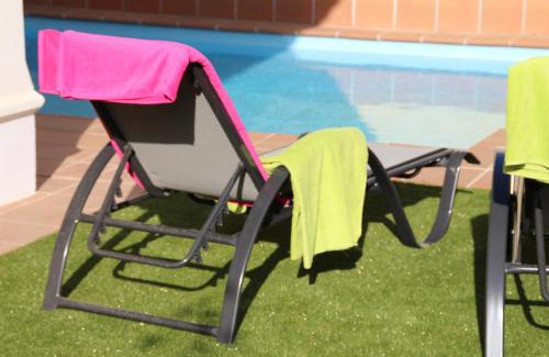Geafond Villa | Villa Solymar: Oceanfront Escape with Pool & Pet-Friendly Amenities