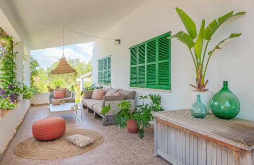Algaida Villa | Discover Villa Son Bibiloni: Family-Friendly Retreat