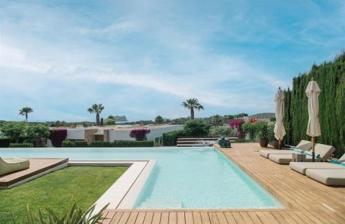 Cala Comte Villa | Villa Sophie: Sunset Views & Oceanfront Pool Escape