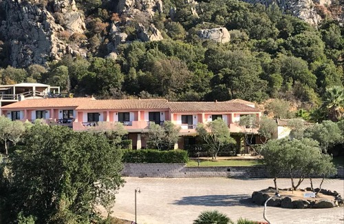 Porto Cervo Hotel | Villa Sopravento: Pet-Friendly Retreat with Ocean Views
