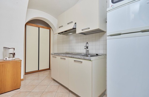 Malcesine Apartment | Idyllic Residenza Villa Sopri: Pool, Garden & Lake Views