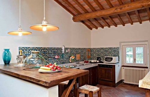 Camaiore Villa | Relaxing Villa Sorriso with Pool and Spa in Versilia Hills