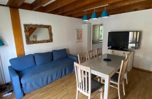 Soustons Villa | Villa Soustons Plage: Oceanfront Stay with Pool & Dining