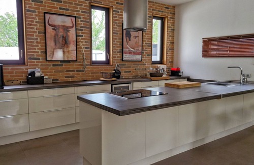 Morieres-les-Avignon House | Beautiful Villa with Pool and Golf Access for Your Escape