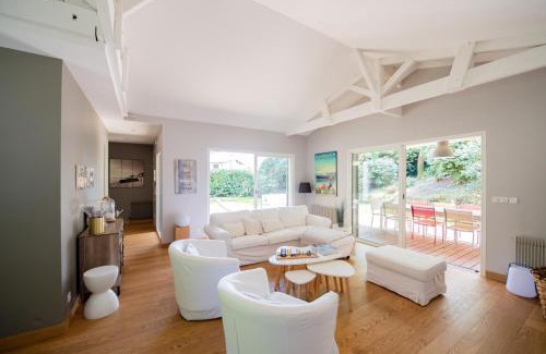 Arcachon Villa | Relaxing Villa in Arcachon with Garden & Terrace Retreat