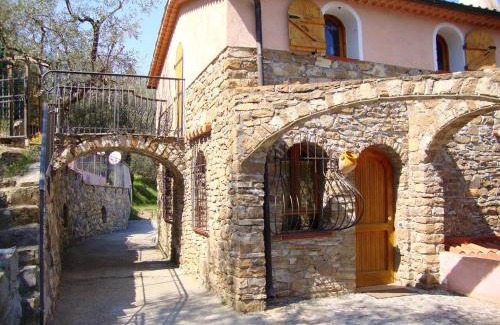 Breil-sur-Roya Villa | Charming Villa with Private Pool and WiFi in Breil sur Roya