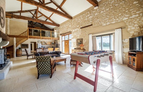 Sigoules Villa | Idyllic Villa with Private Pool & Garden in Sigoules