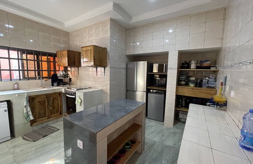 Lome House | Spacious Villa: Family-Friendly Comfort Awaits You
