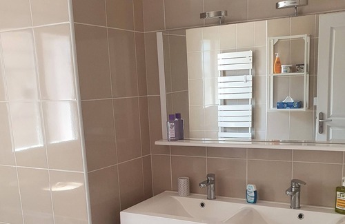 Seilh House | Stylish Villa Near Airbus, Golf, Airport & Family-Friendly Amenities