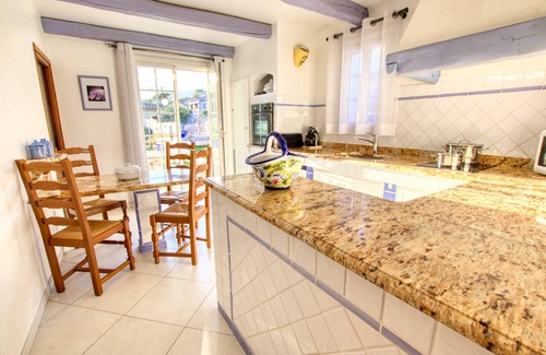 Saint-Jeannet Villa | Elegance at Villa Serenity: Pool, Ocean View & 9.8 Rating