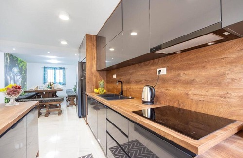 Runovici House | Villa Stars Hill: Heated Pool, Whirlpool & Ocean Views