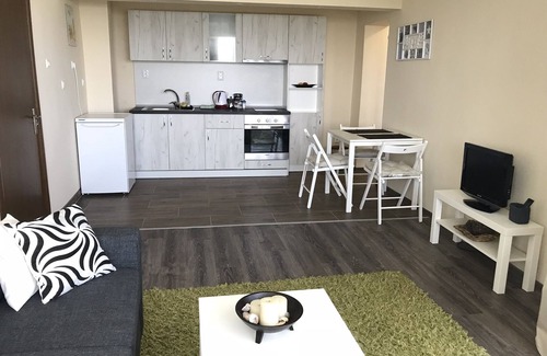 Primorski Apartment | Villa Steffi: Stay Near Cabacum Beach in Varna