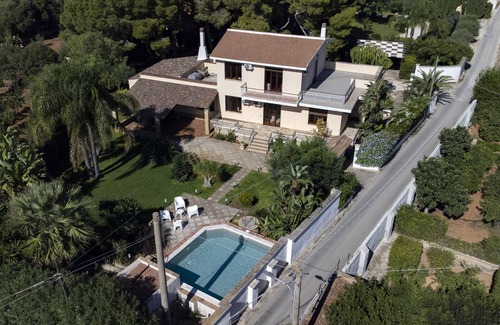 Marsala Villa | Villa 'Stella Sud': Relaxing Retreat with Pool & Wi-Fi