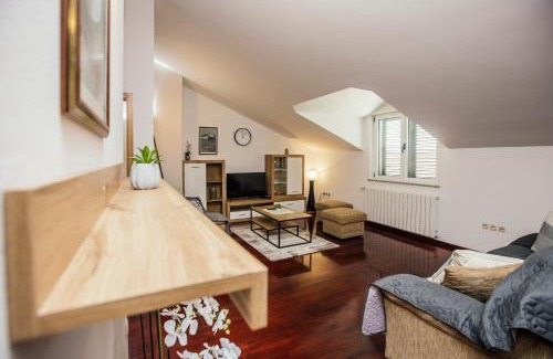 Cista Provo Apartment | Relaxing Villa Stillness: 4-Star Stay with Breakfast Included