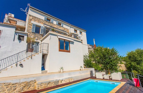 Sveti Ivan Dobrinjski Villa | Villa Storia: Your Dream Holiday Awaits with Ocean Views