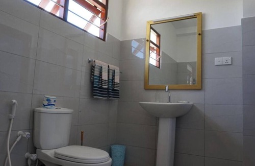 Nalagasdeniya Hotel | Beachside Villa Suite with Balcony & Kitchen Amenities