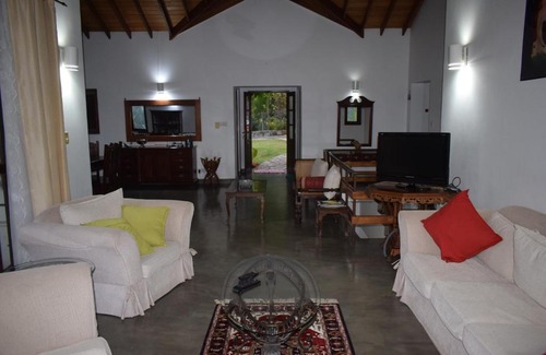 Digana Cabin | Cozy Villa Sukum Kandy with Pool and Family-Friendly Perks