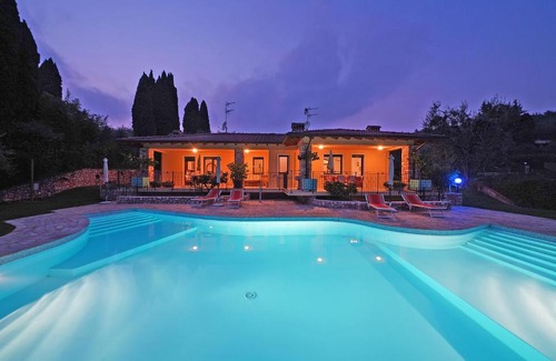 San Felice del Benaco Villa | Experience Villa Sul Garda: 4-Star Oceanfront Retreat
