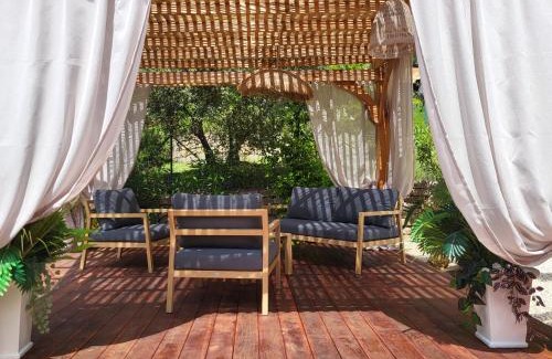 Lorgues Bed & Breakfast | Idyllic Villa SULIS: Oceanfront Stay with 9.8 Guest Rating