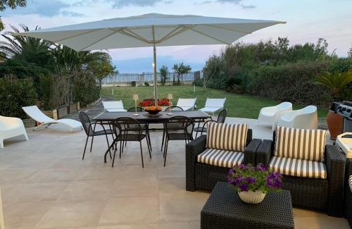 Villaggio San Leonardo Villa | Seaside Villa Between Catania and Siracusa with Pool
