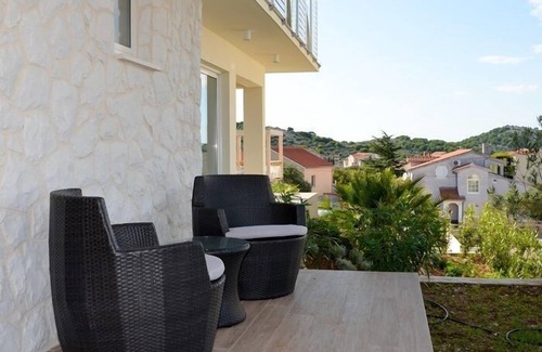 Susica Apartment | Villa Summer Dreams: A Peaceful Oasis with Ocean Views