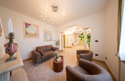 Volta Mantovana Bed & Breakfast | Villa Sun Kiss