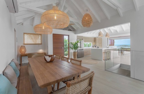 Cul de Sac Villa | Villa Sun - Stunning 5BR Villa in Cul-de-Sac Bay with sea views and private pool
