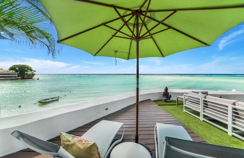 Saint Lawrence Villa | Beachfront Villa with Pool and Spa on South Coast