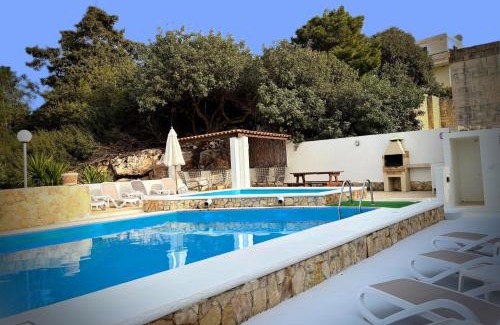 Santa Maria Estate Villa | Villa Sunny Side: Oceanfront Escape with Pool & Breakfast