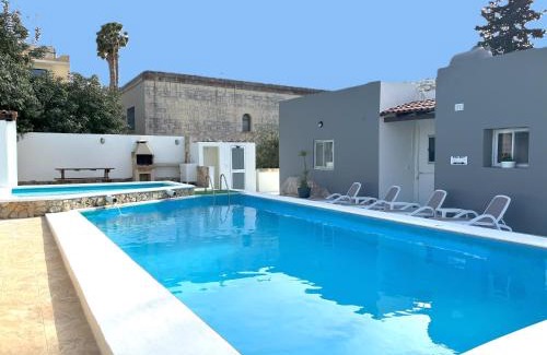 Santa Maria Estate Villa | Villa Sunny Side: Oceanfront Escape with Pool & Breakfast