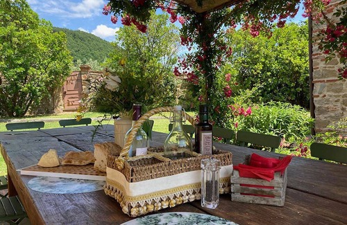 Larciano Villa | Villa Superior Promoted By WeekHomes.com