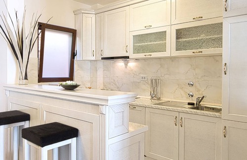 Bijeli do Villa | Villa Svinjista: Family-Friendly Stay with Ocean Views