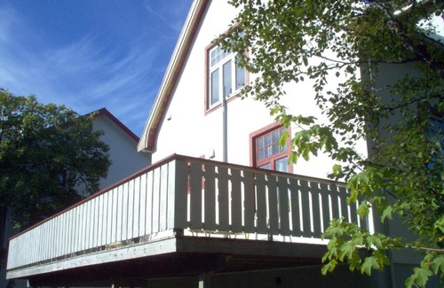 Svolvaer Apartment | Family-Friendly Retreat at Villa Svolvær - Guest Rated 8.2/10