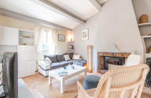 La Croix-Valmer Villa | Discover Villa Sylvabelle: 4-Star Poolside Escape