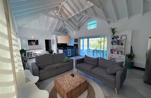 Quartier d Orleans Villa | Villa Taïana: Steps from Lucas Bay Beach with Private Pool