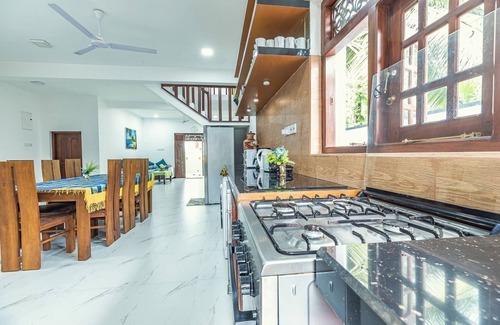 Unawatuna Villa | Villa Talpe: Inviting 5-Bed Breakfast Retreat with Pool