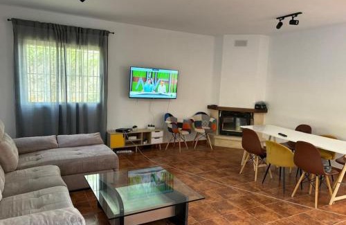 Cordoba Villa | Villa Tamarindo 8: Family-Friendly Stay with Pool & Breakfast