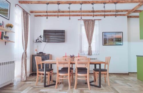 Stoykite Villa | Villa Tangra: Guest Rated 9.8, Pet & Child Friendly Stay