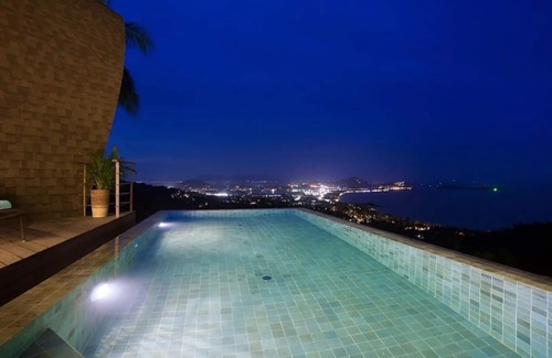 Chaweng City Center Villa | Villa Tao @ Comoon: Breathtaking Sea Views & Pool Access