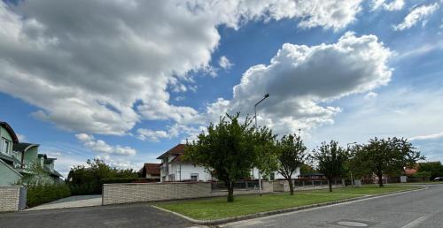 Buk Apartment | Family-Friendly Villa Tara Bük with a 9.6 Guest Rating