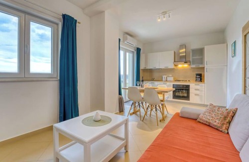 Brsec Apartment | Discover Villa Tara: Guest Rated 9.8 with Oceanfront Luxury
