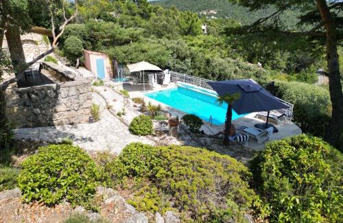 Tourtour Villa | Villa Tarentelle: Heated Pool & Breathtaking Ocean Views
