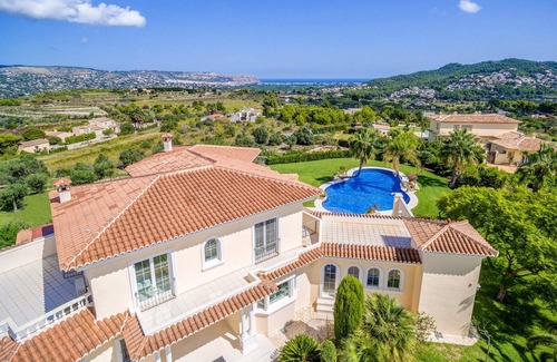 Tarraula Villa | Villa Tarraula: Dive into Luxury with a Fabulous Pool